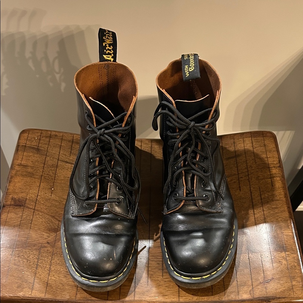 Dr. Martens Black  Lace-Up Boots. Men’s Size 8